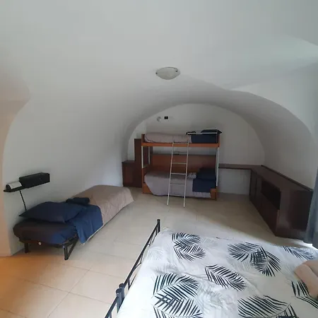 Apartment Casa Cecilia San Pietro (Berbenno di Valtellina)